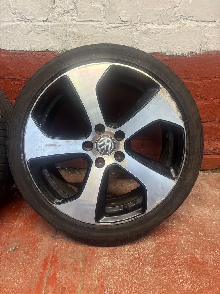 Golf GTI wheels (Caddy)