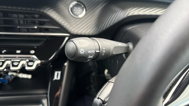 2022 Peugeot 208 1.2 PureTech 100 Allure Premium + 5dr Petrol Hatchback Hatchback Petrol Manual