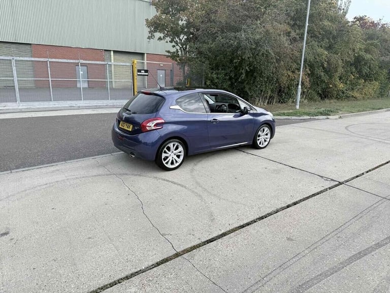 2012 Peugeot 208 1.6 e-HDi 115 Feline 3dr HATCHBACK Diesel Manual