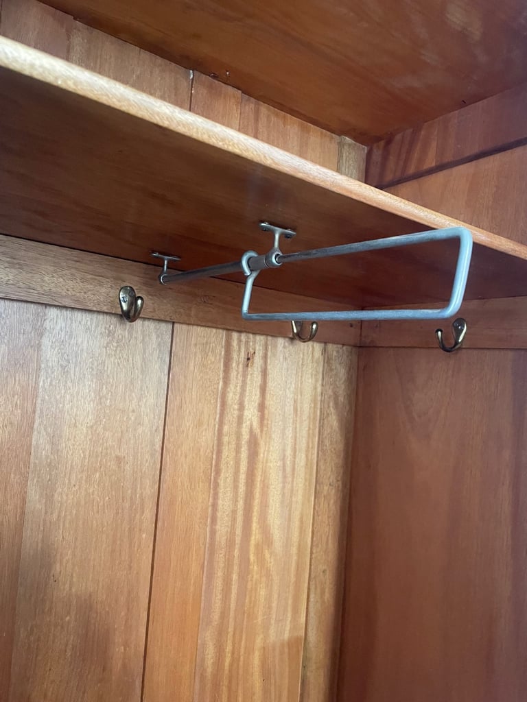 Vintage Wardrobe FREE!