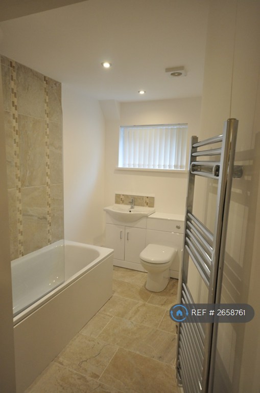 3 bedroom house in Tyisaf, Pentre, CF41 (3 bed) (#2658761)