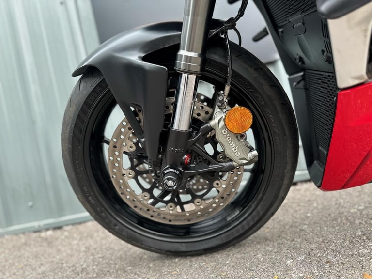 2022/71 Ducati Street Fighter V2 Motorcycle 