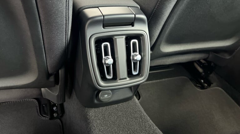 2022 Polestar Polestar 2 Long range Dual motor - Pilot Lite Hatchback Electric Automatic