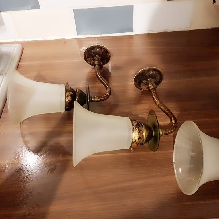 image for Beautiful Chandeliers/Lights Antique brass plate X2 plus Wall Mounted Lights X3