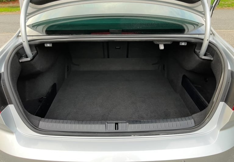 2015 VOLKSWAGEN PASSAT 2.0 TDi SE BUSINESS BLUEMOTION LONG MOT JUST SERVICED!