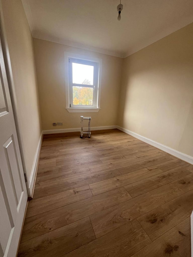 Spacious Three bed flat WEST LINTON