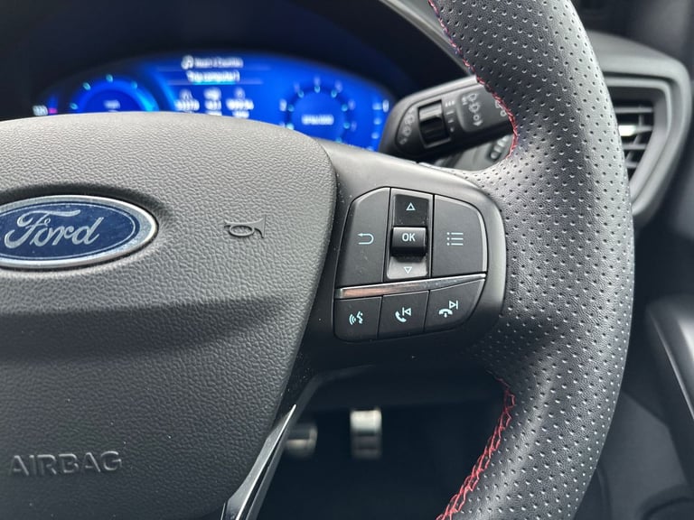 2022 Ford Focus 1.0 EcoBoost Hybrid mHEV 155 ST-Line Vignale 5dr HATCHBACK PETROL Manual