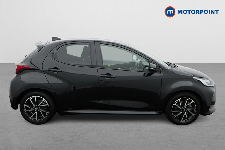 2022 Toyota Yaris 1.5 Hybrid Design 5dr CVT Hatchback Hybrid Automatic