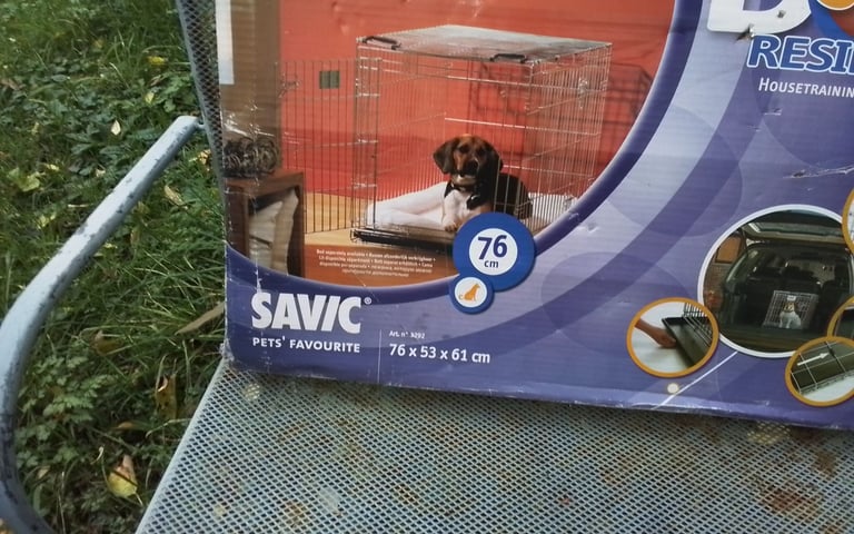 Wire dog cage 