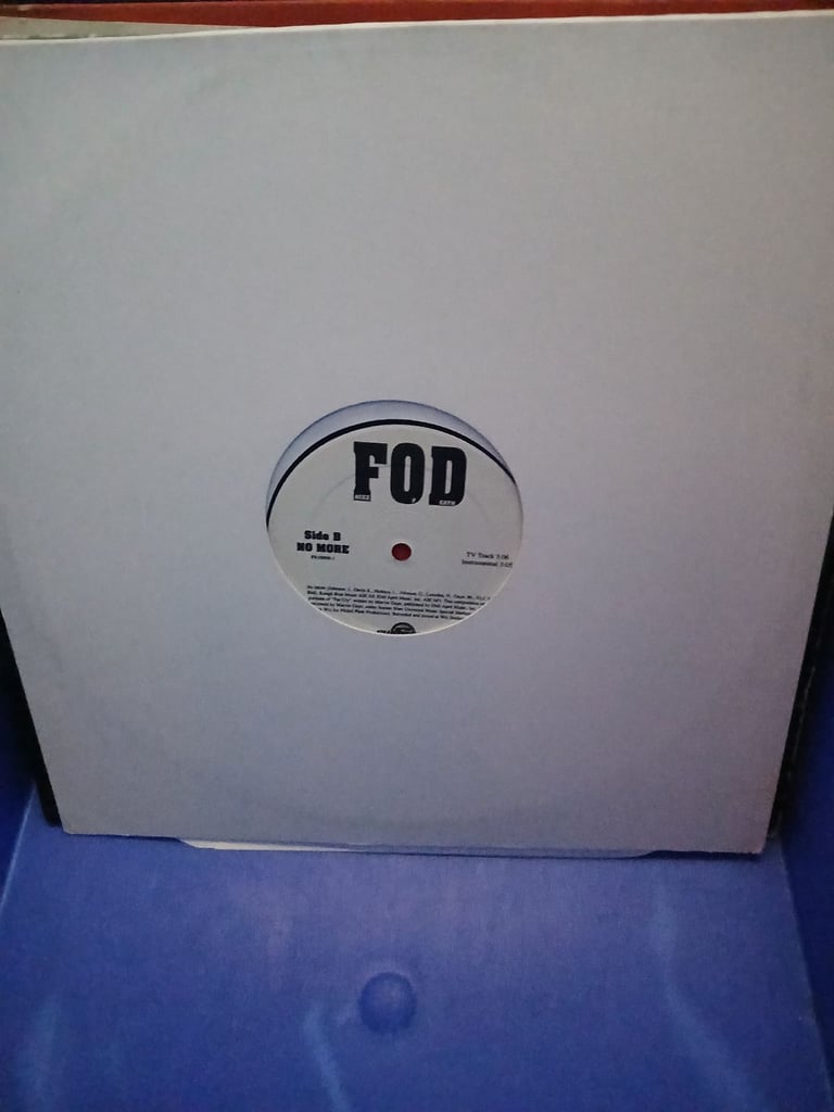 700 records hip hop White labels disco pop rock reggae electronic and more 