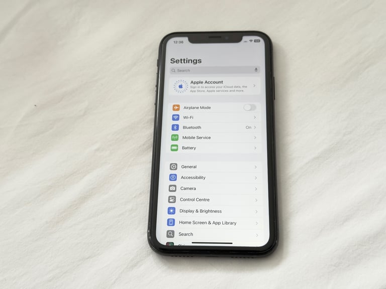 IPHONE XR MDM BYPASSED,IF RESET WILL GO REMOTE MANAGEMENT PAGE, CAN USE AS NORMAL,BATTERY HLTH 90%