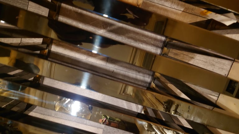 Slatted metal coffee table 