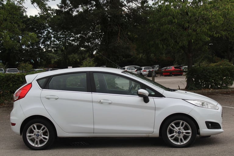 2014 Ford Fiesta 1.2 Fiesta Zetec 5dr Hatchback Petrol Manual
