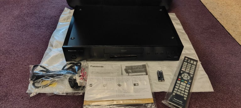 image for Panasonic UB9000 4K BLU RAY PLAYER FULL BOXED 