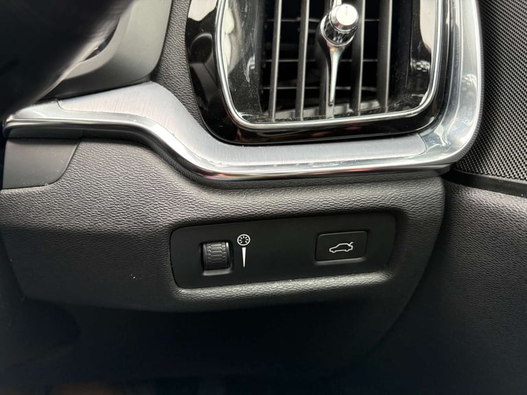 2018 Volvo V60 2.0 V60 Momentum Pro D3 Auto 5dr Estate Diesel Automatic