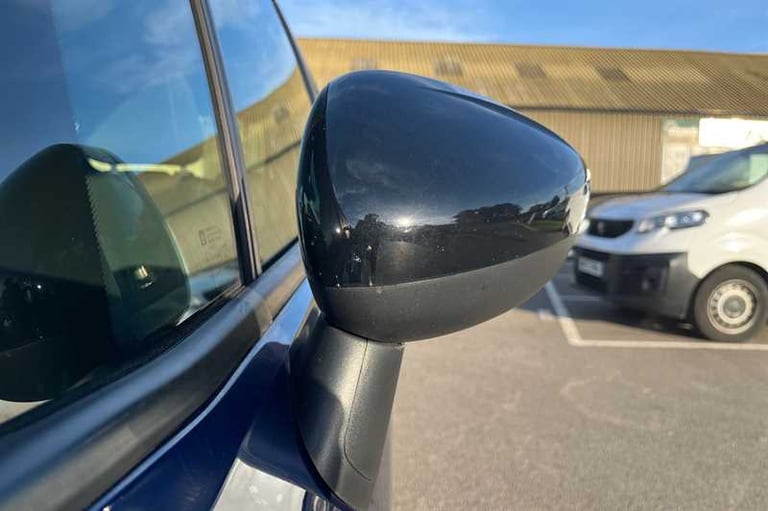 2022 Vauxhall Crossland 1.2 Design 5dr HATCHBACK PETROL Manual