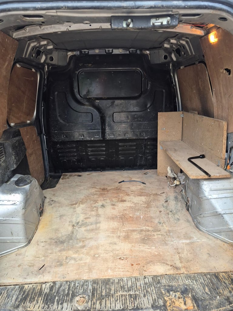 Ford, TRANSIT COURIER, Panel Van, 2015, Manual, 1562 (cc)