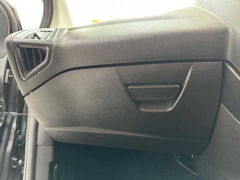 2015 Ford Focus 1.0 EcoBoost 125 Titanium 5dr HATCHBACK PETROL Manual