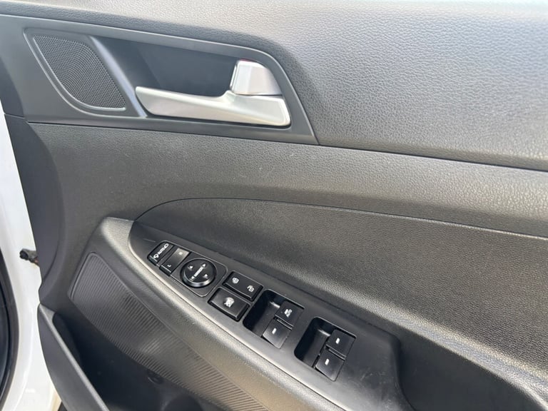 2018 Hyundai TUCSON 1.6 GDi Blue Drive SE Nav 5dr 2WD ESTATE PETROL Manual