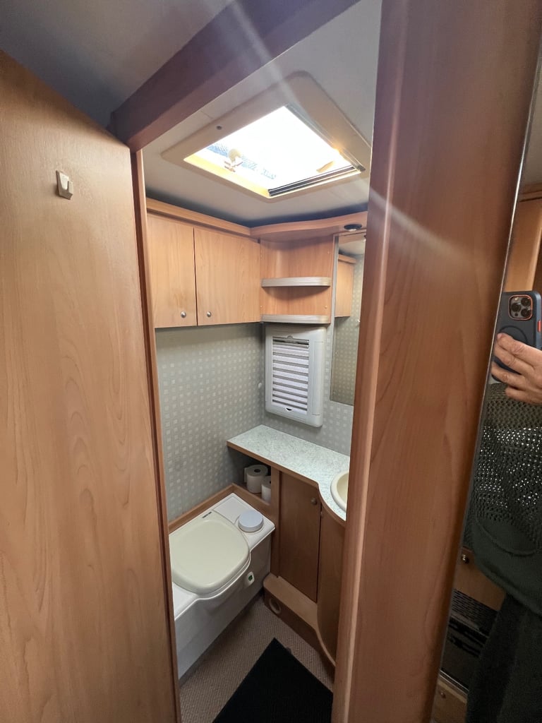 The burstner elegance 6.9 motorhome lovely condition  + £3000 of accessories 
