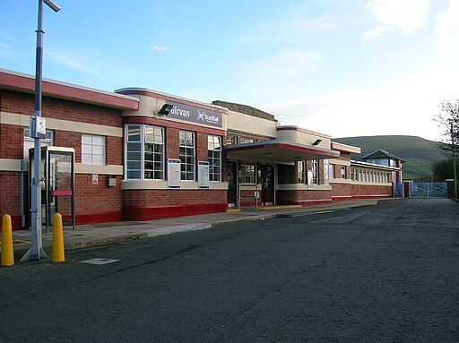 £39.83pw each in large flat 300m from Girvan station (includes Council Tax)