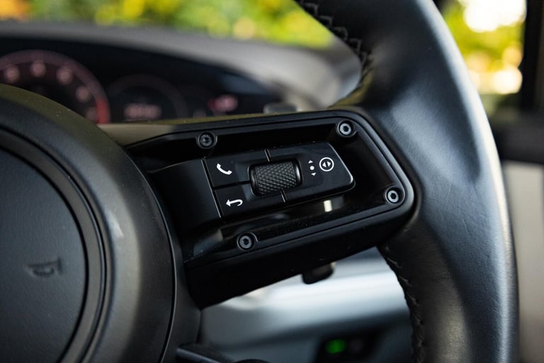 2023 Porsche Cayenne 3.0 V6 E-Hybrid 25.9kWh TiptronicS 4WD Euro 6 (s/s) 5dr ESTATE Petrol/Electr...