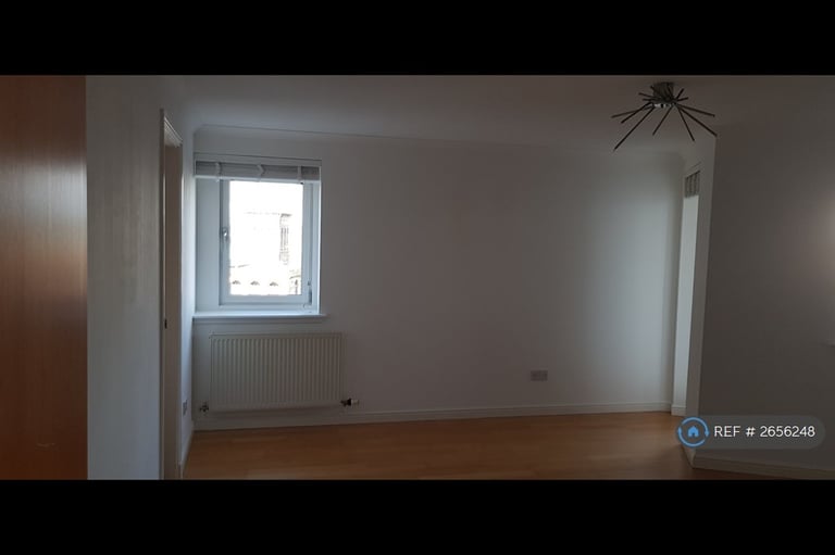 3 bedroom flat in Ocean Drive, Edinburgh, EH6 (3 bed) (#2656248)
