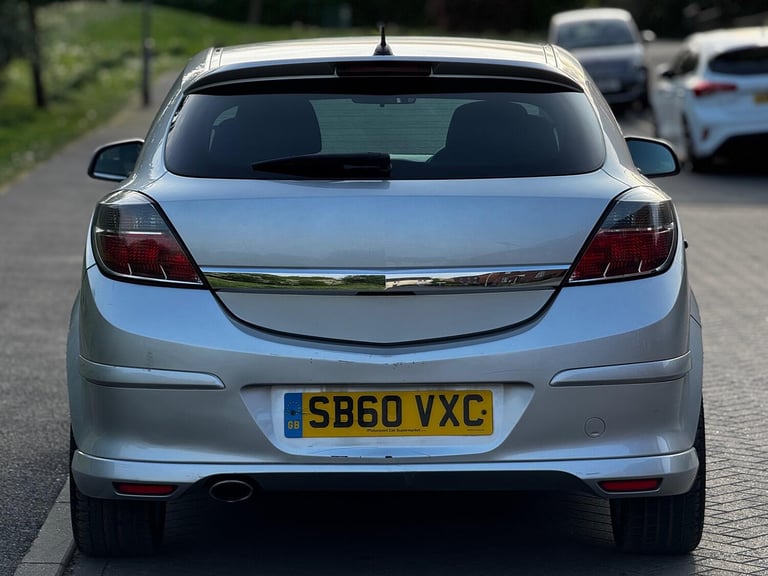 VAUXHALL ASTRA 1.8 VVT 16v SRi 2011