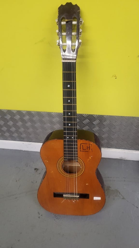 Acoustic Guitar - Left Handed  