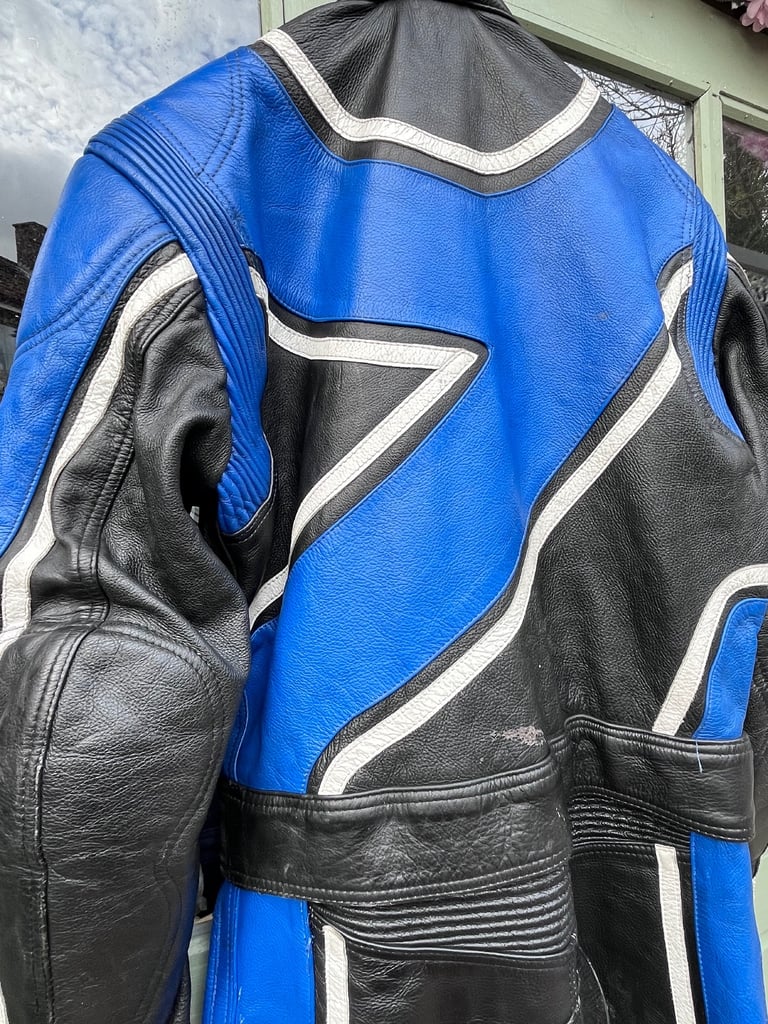 Icon Sport Leather Motor Cycle two piece Suit Men’s Size L  Very Good Condition