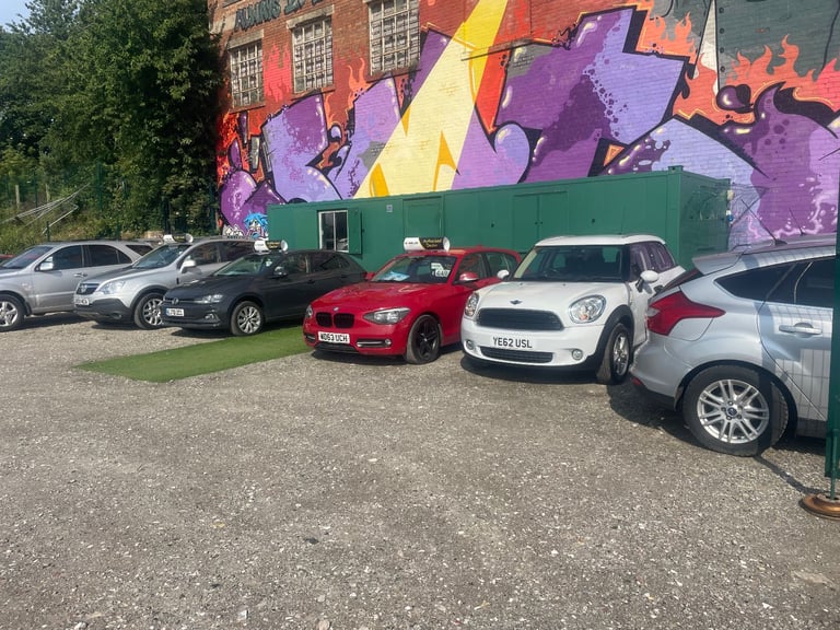 Land for rent ( ideal for car sales )