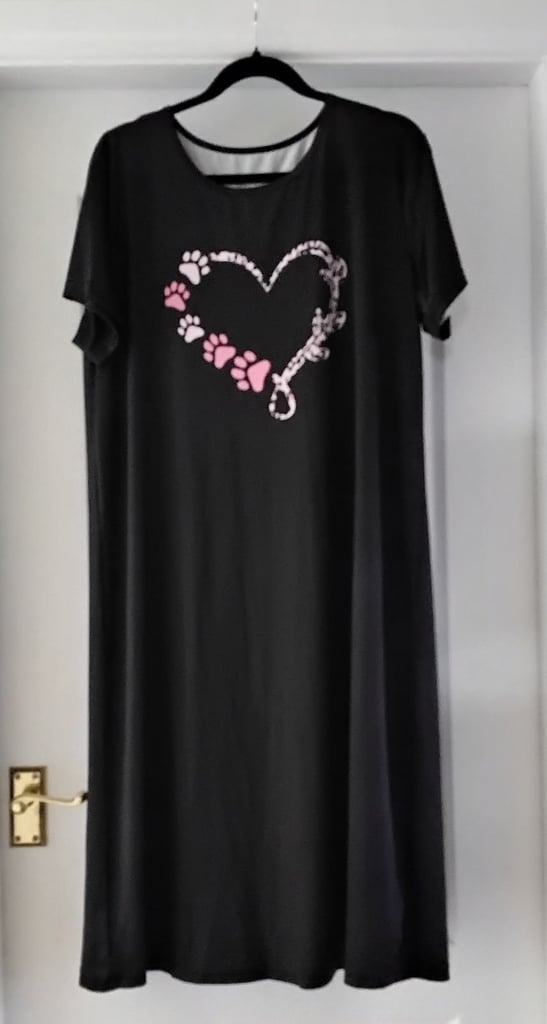 image for Nightdress with paw prints heart size L from Shein