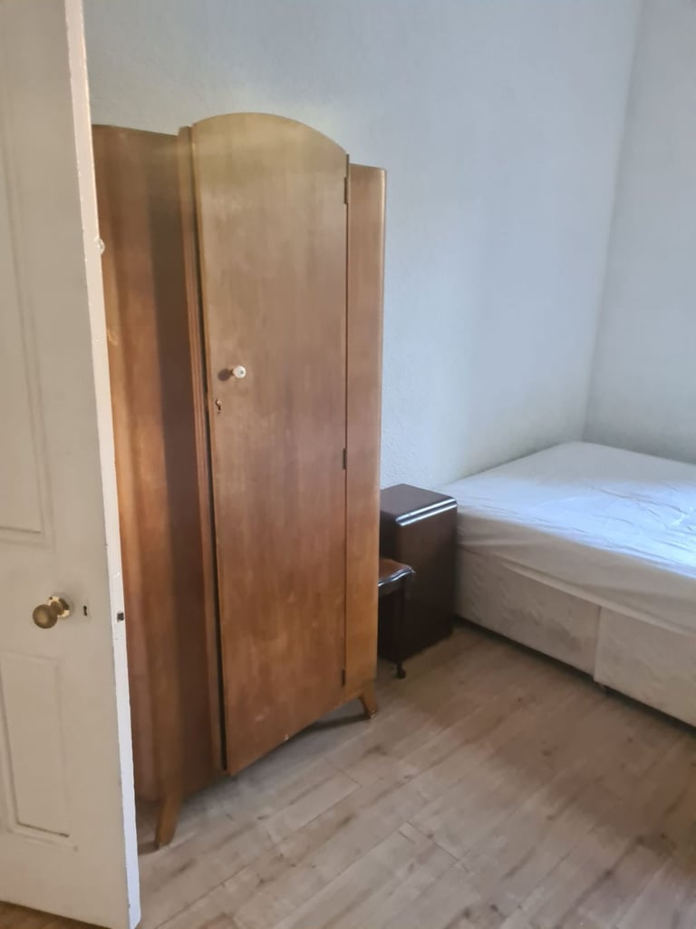 3 bedroom flat