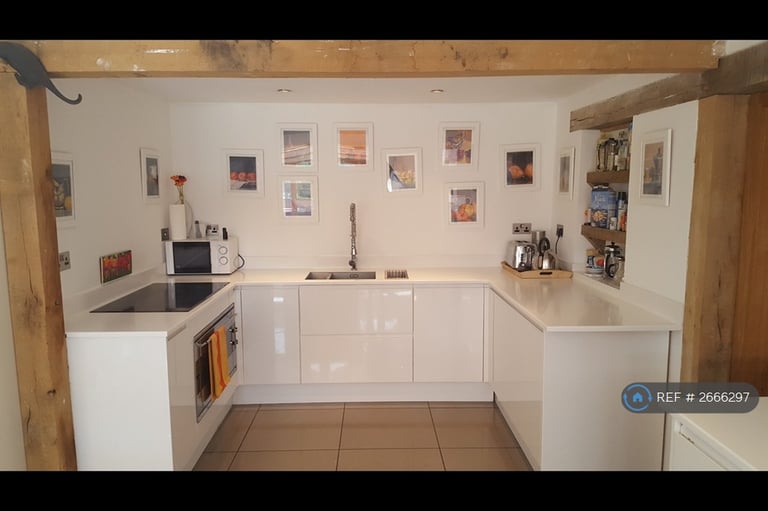 3 bedroom house in Prestwick Lane, Chiddingfold, Godalming, GU8 (3 bed) (#2666297)