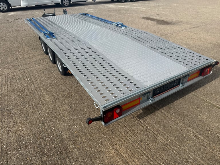 Car transporter trailer 3500 kilo 3 axel 