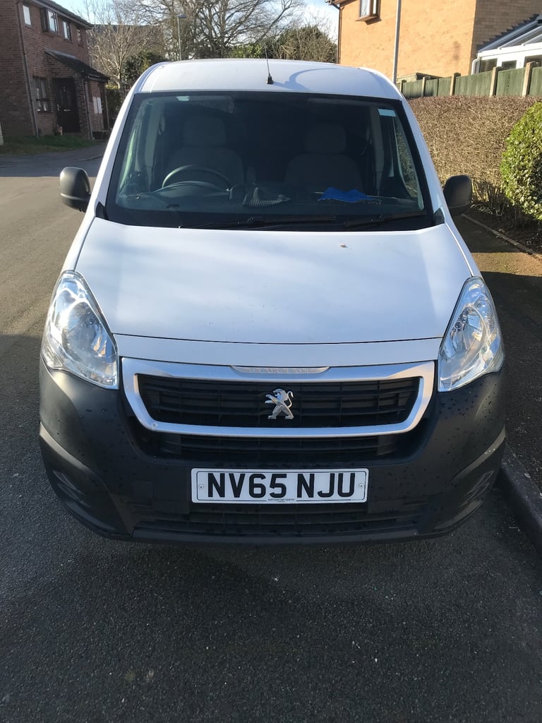 Peugeot Partner day van/ camper van