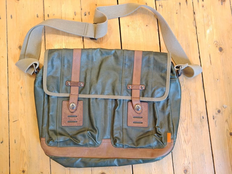image for Mens Fossil Wax Canvas Messenger Satchel Bag Crossbody Shoulder Black Large