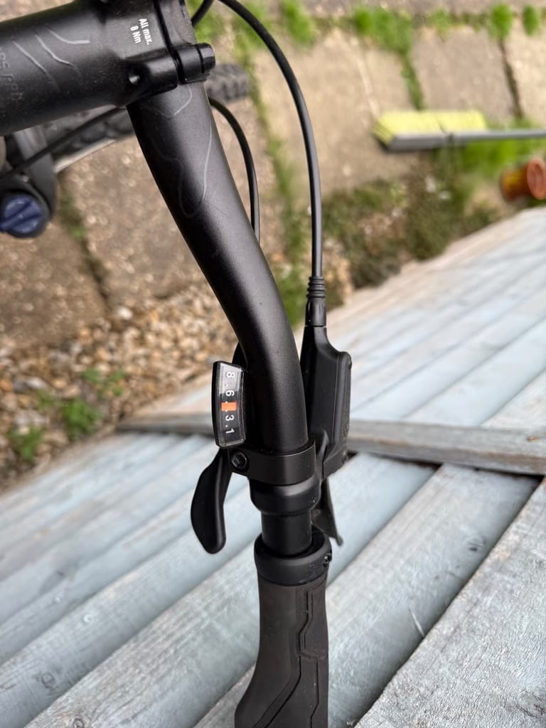 Cube bike mens hybrid mountain bicycle hydraulic disc brakes used specialized trek carrera boardman