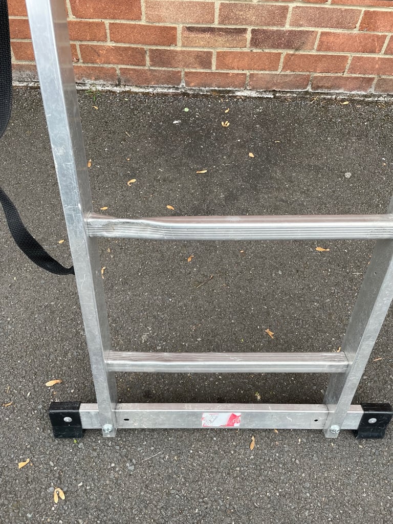 wickes professional 3 section extension ladder 3.94m extended  free local delivery 