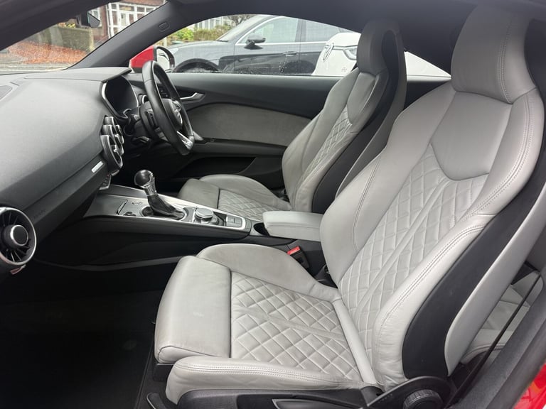 2017 (67) Audi TT 2.0 TFSi Sport DSG automatic 1 local owner 52782 miles Red