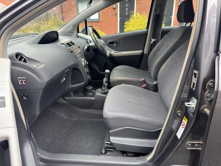 2009 Toyota Yaris 1.33 VVT-i TR 5dr [6] HATCHBACK Petrol Manual