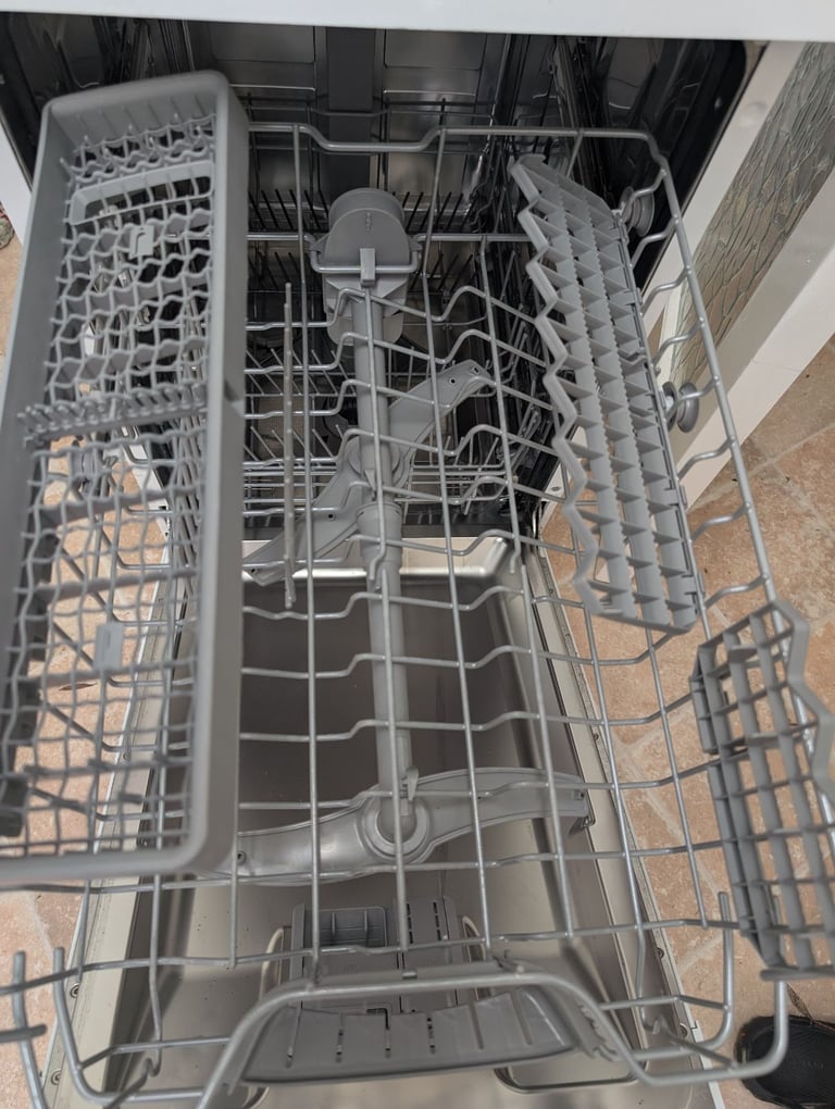 Bosch slimline dishwasher 