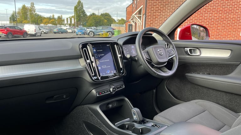 2020 Volvo XC40 Momentum B4 AWD mild hybrid ESTATE Petrol/Electric Hybrid Automatic