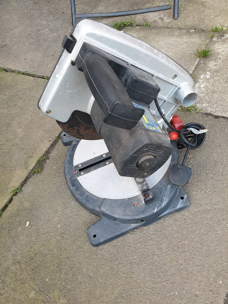 CRAFT 800W 210MM COMPOUND MITRE SAW CROSS-CUT SAW IN GOOD WORKING ORDER + CAN BE SEEN WORKING