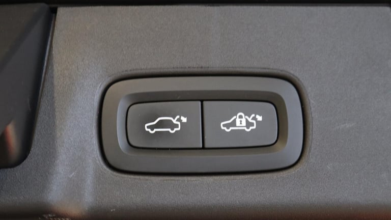 2021 Volvo V90 Cross Country B5 (P) AWD (Lounge &amp; Climate Pack, Sunroof, 360 Camera, Pilot As...