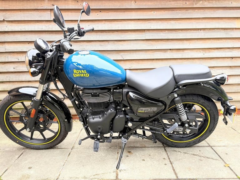 2024 / 24 Royal Enfield METEOR 350 £2750 Blue 134 miles.