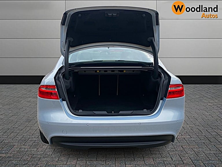 2015 Jaguar XE 2.0 Prestige 4dr Auto SALOON Petrol Automatic