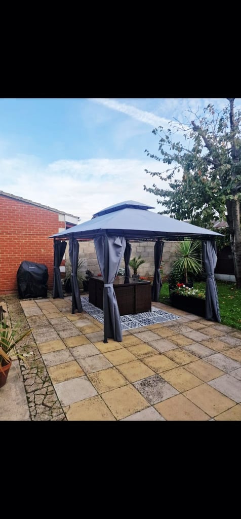 4 bed Semi-Detached house in E15, E14, Stratford, Canary Wharf 