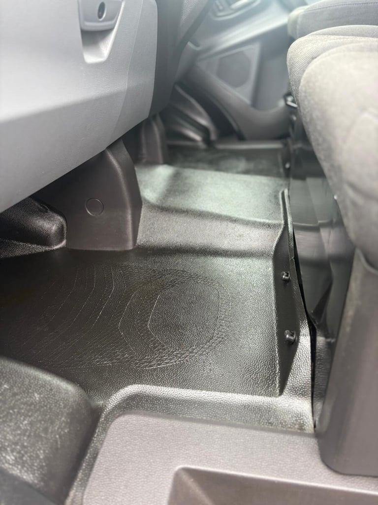 2015 Ford Transit Custom 2.2 TDCi 125ps Low Roof Trend Van PANEL VAN Diesel Manual