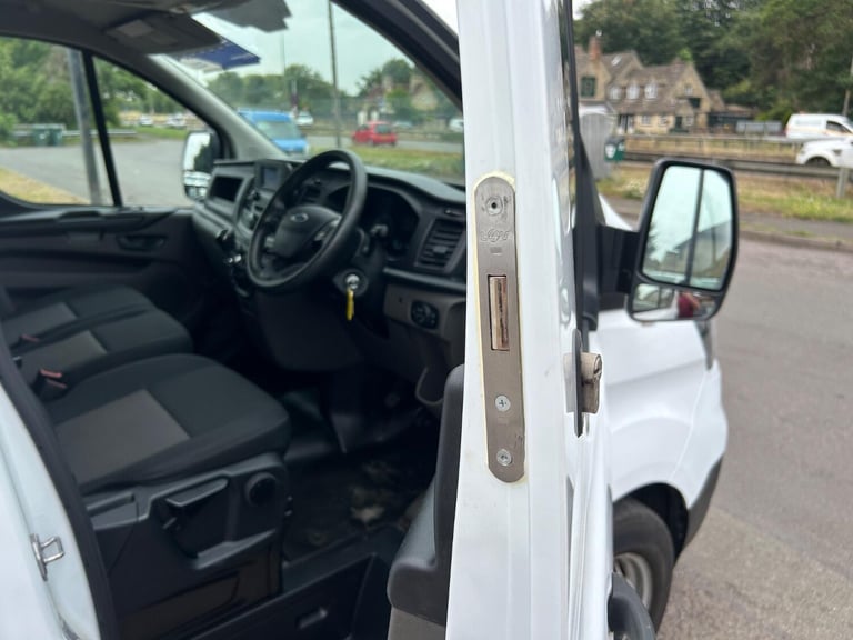 FORD TRANSIT CUSTOM 2.0 340 A/C LWB + Â?14,975 Plus VAT +